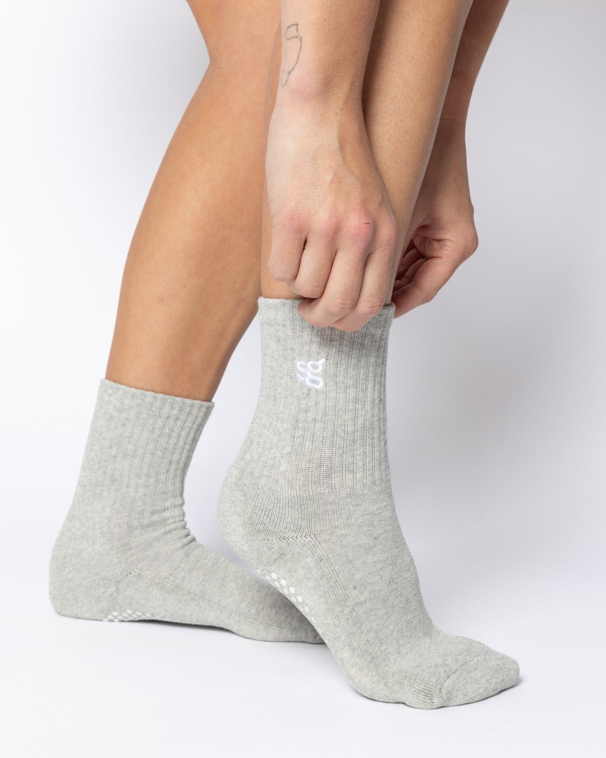 CLASSIC CREW - GREY/WHITE