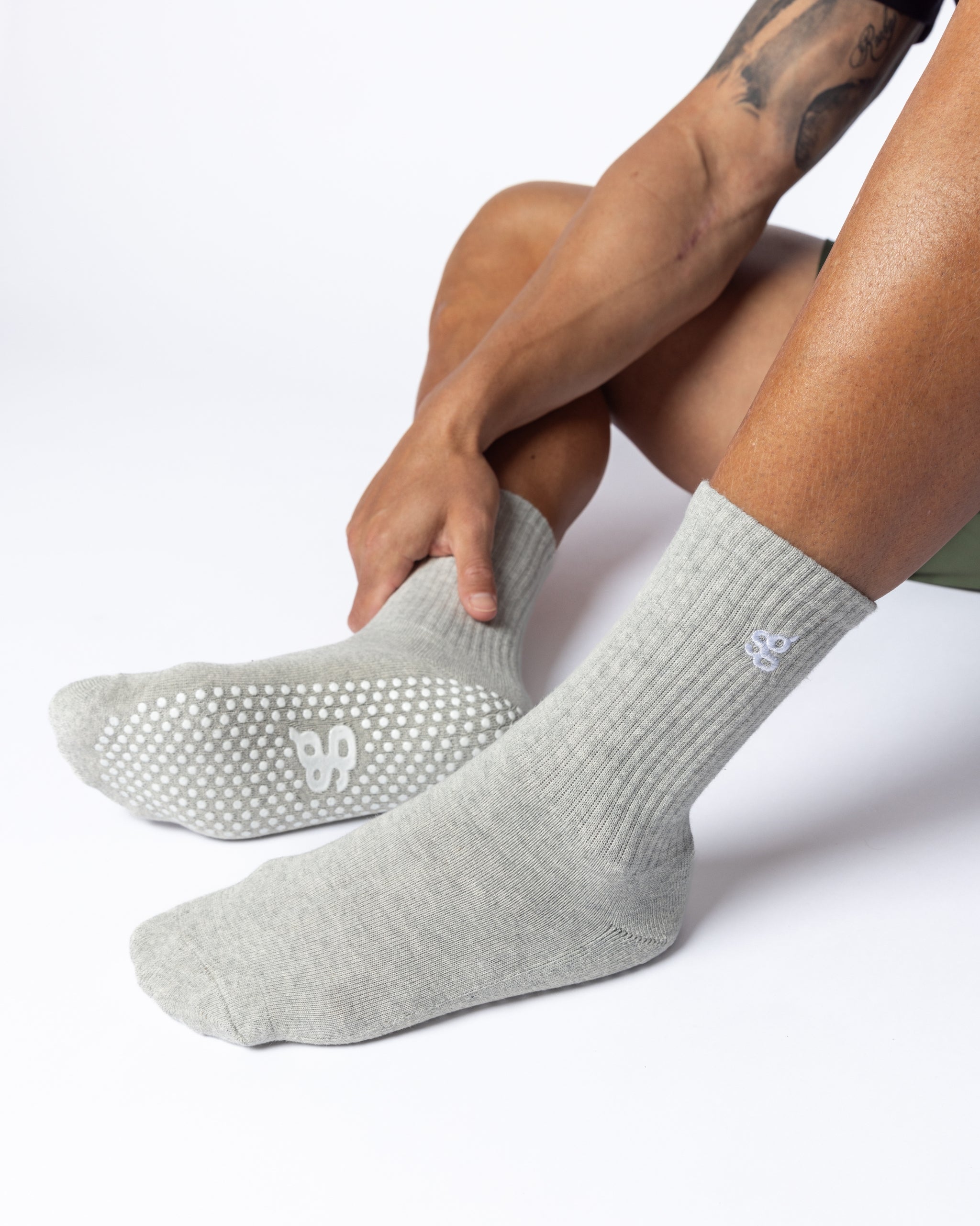 CLASSIC CREW - GREY/WHITE